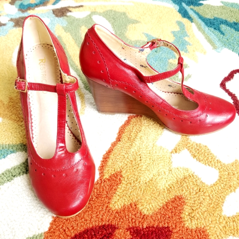 Restricted brand, red, size 10